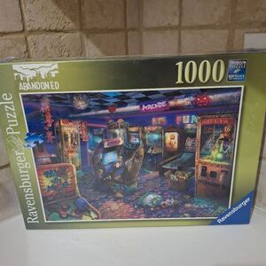 Ravensburge Puzzle 1000pc Forgotten Abandoned Arcade